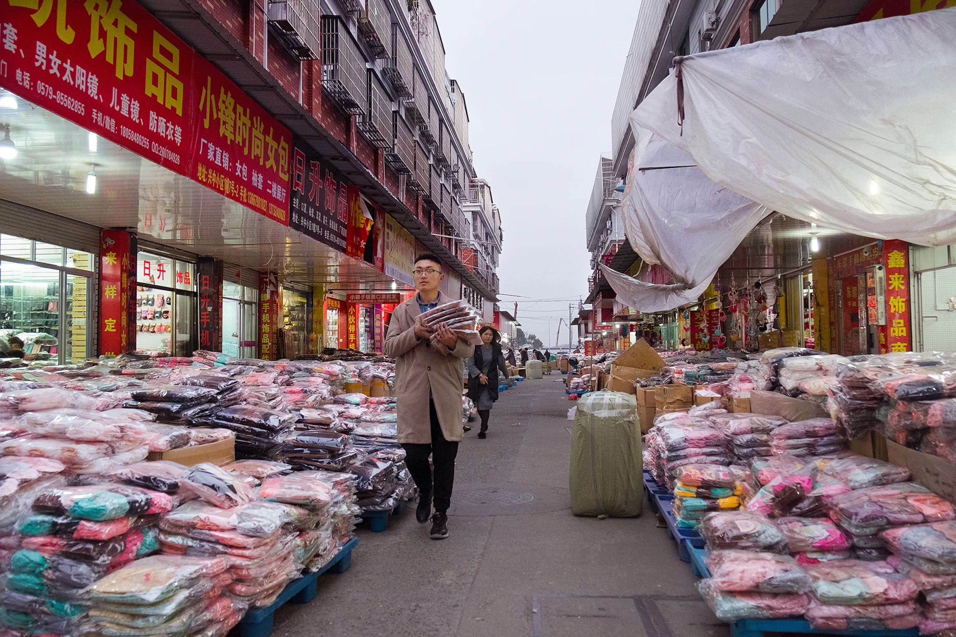 Yiwu Market vs. Other Chinese Wholesale Markets: Which is Better for Your Business?