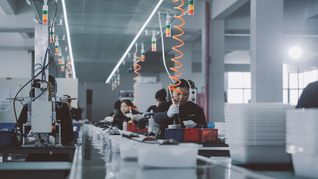 How to Build Strong Relationships with Chinese Manufacturers